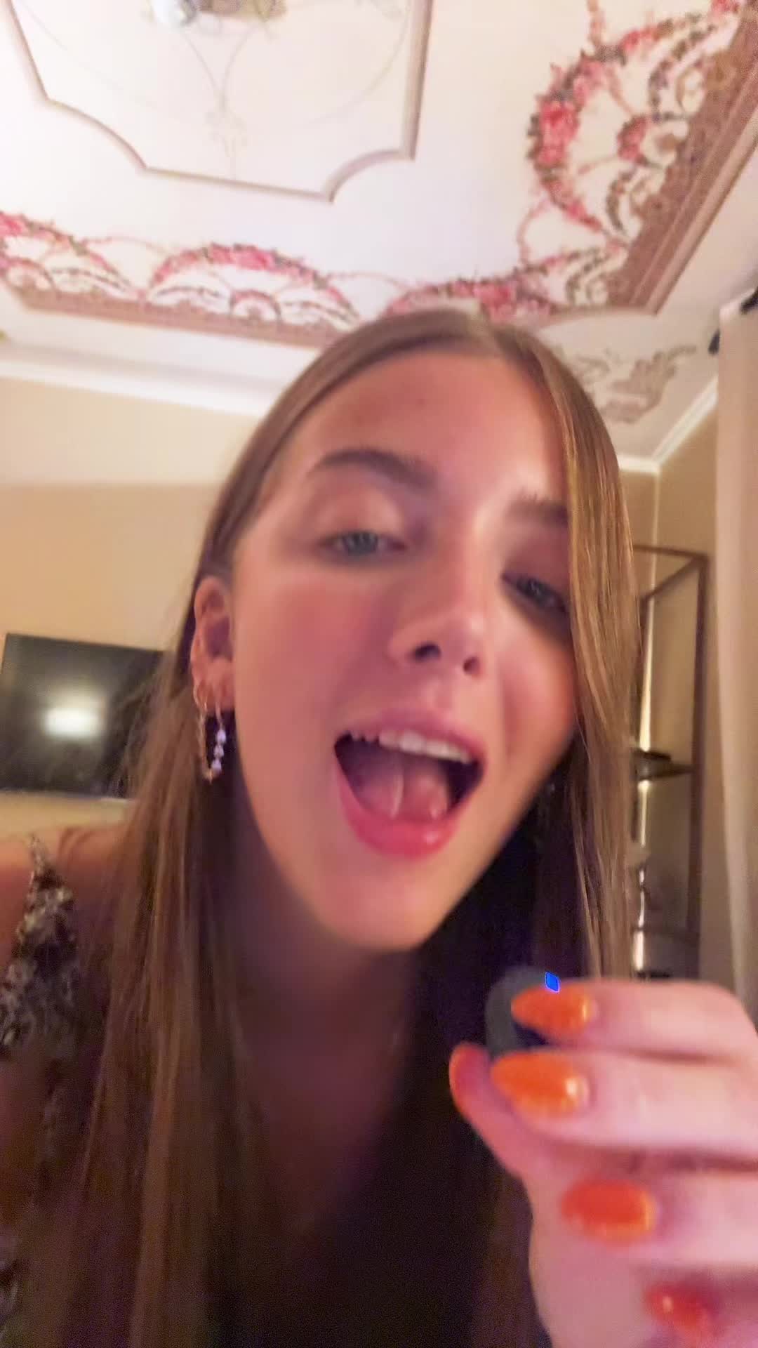 @mari victor