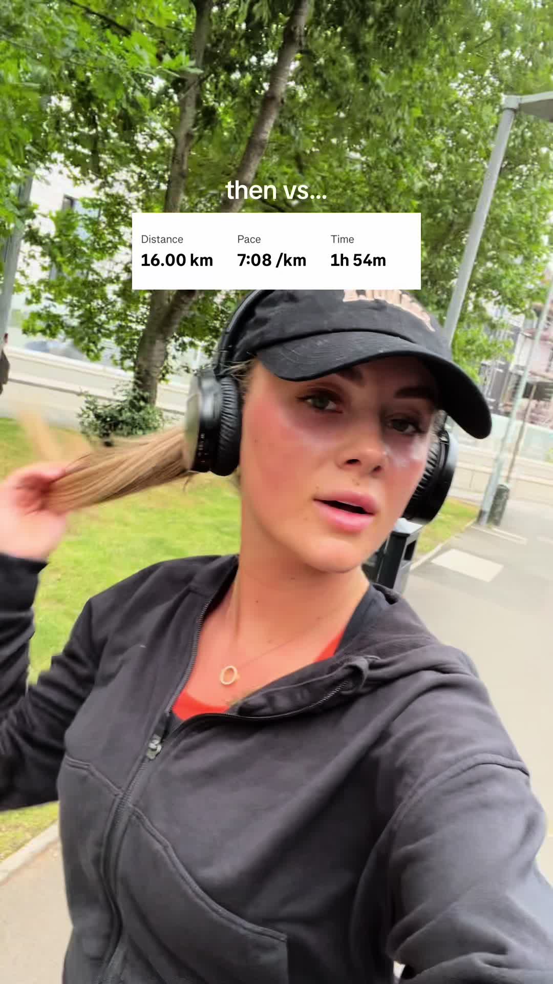 @hollyjobrooks