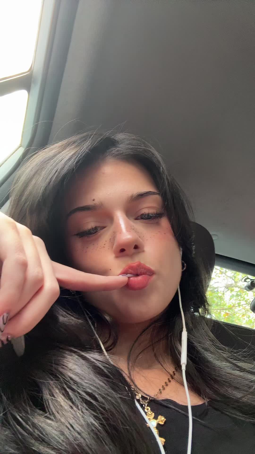@ValentinaB