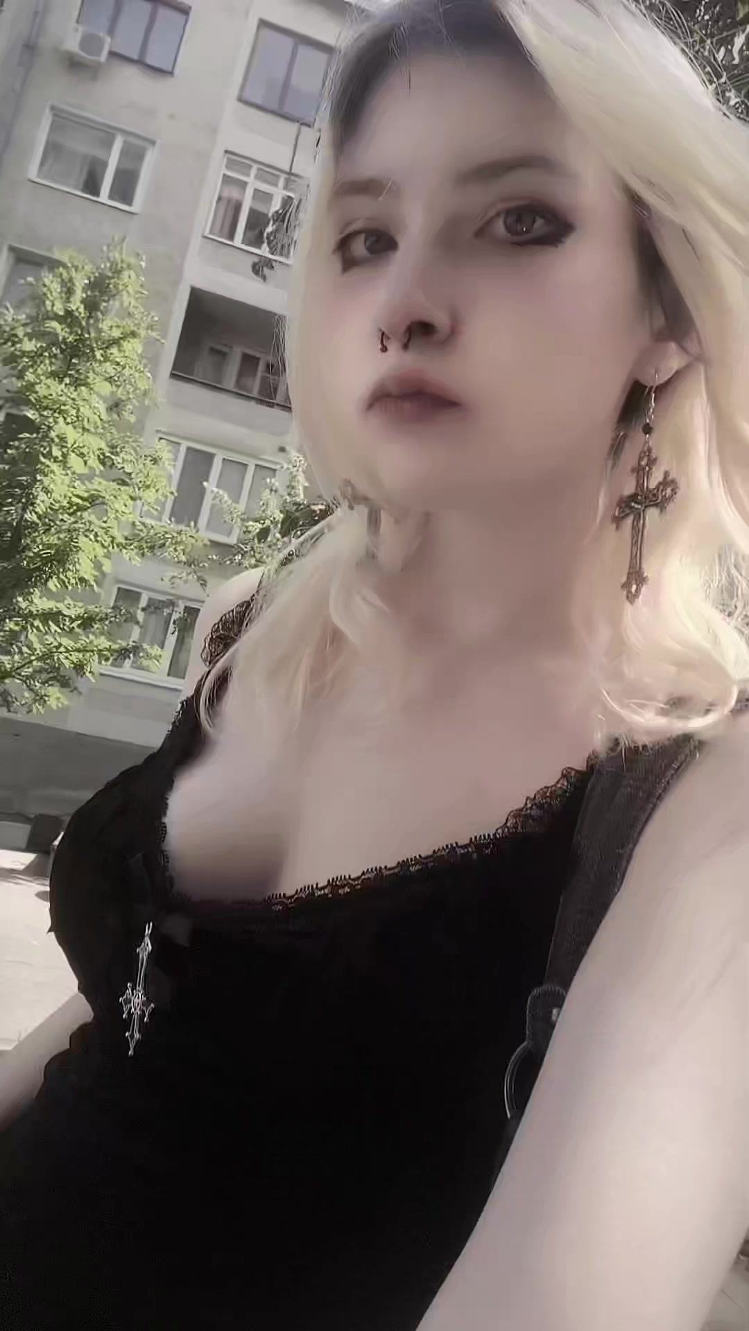 @(^^)