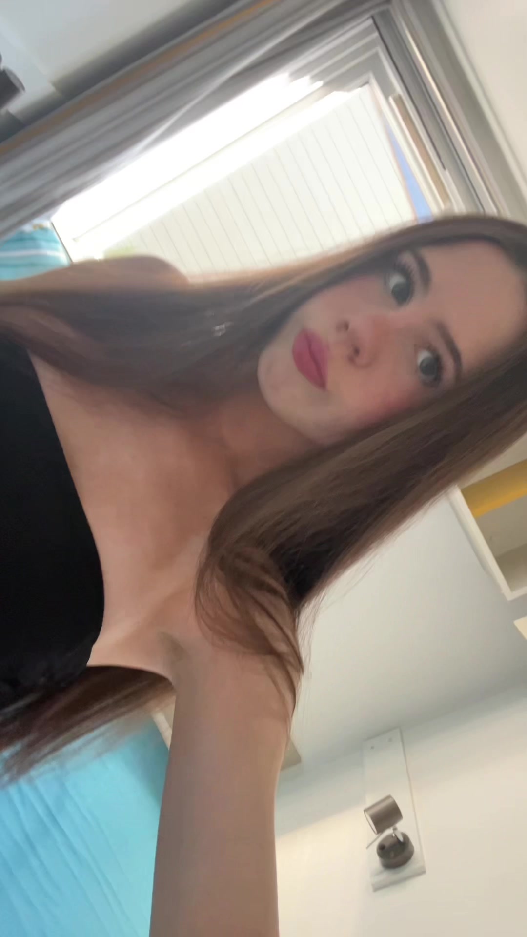 @𝐚𝐥𝐚𝐧𝐧𝐚