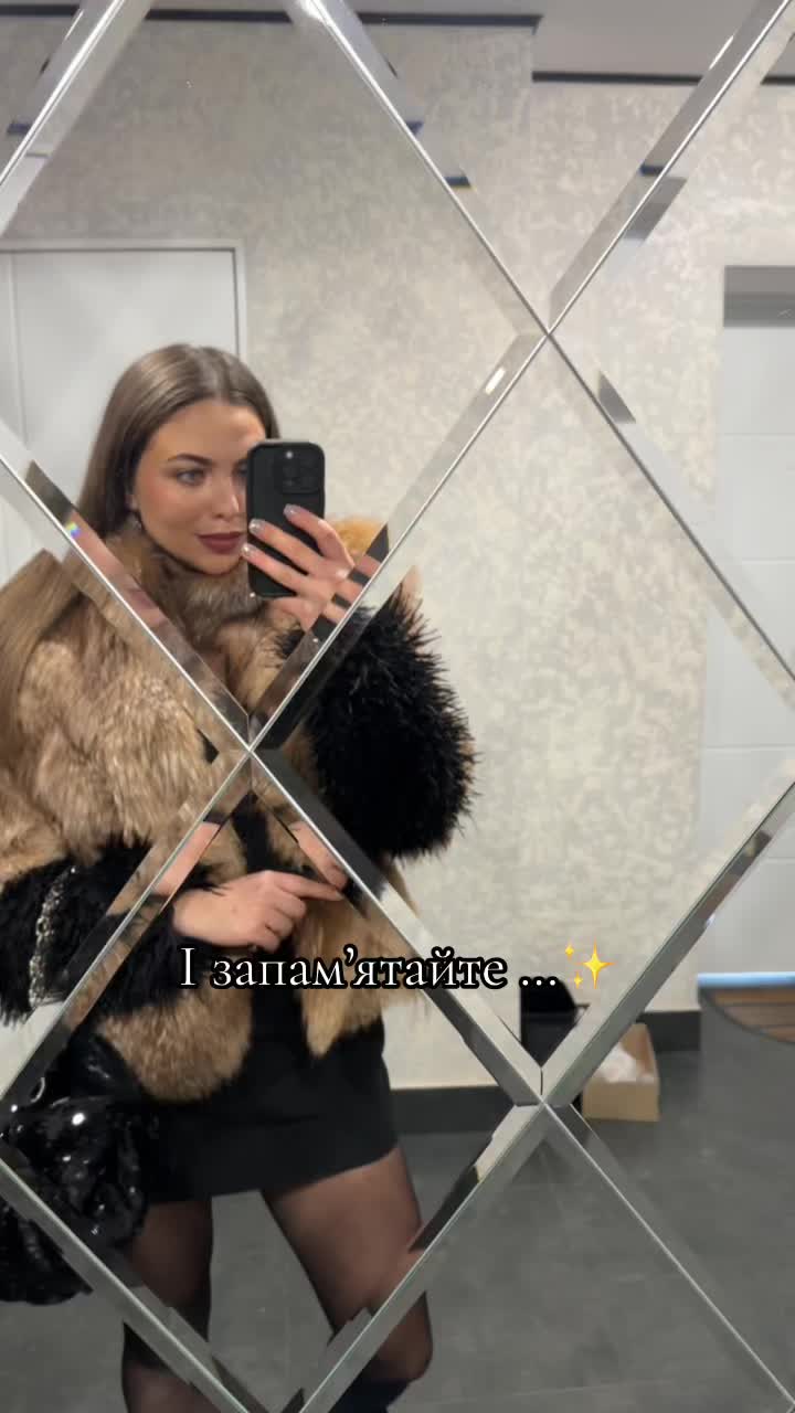 @Olena Pavliuk660