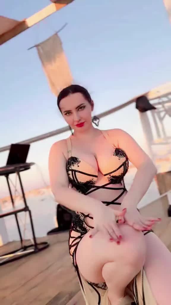 @Iqraxxx