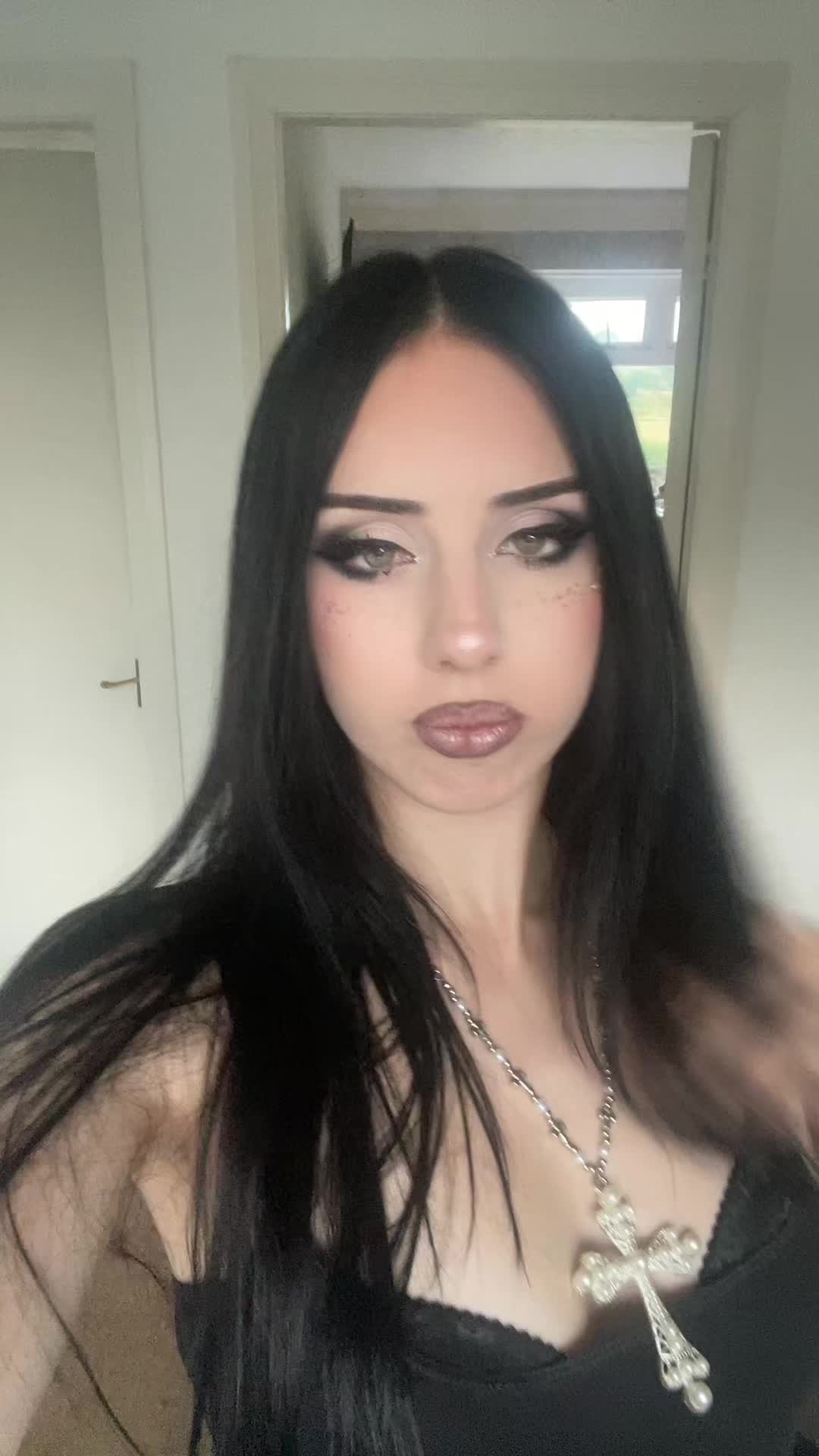 @absence2herr