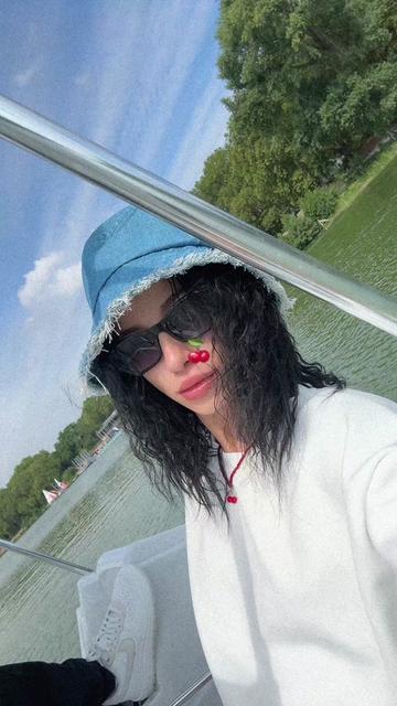 @Iulia🩵