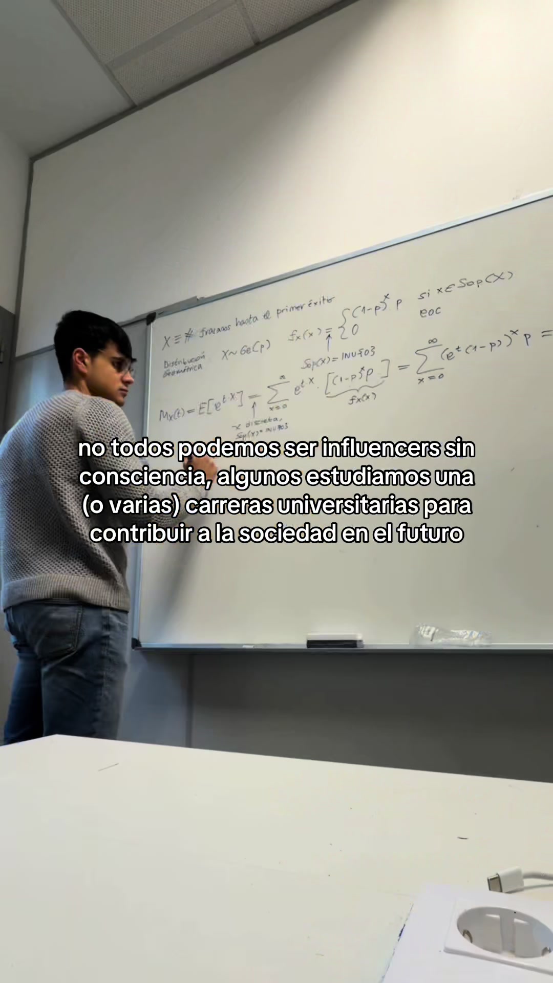 @Cristian González