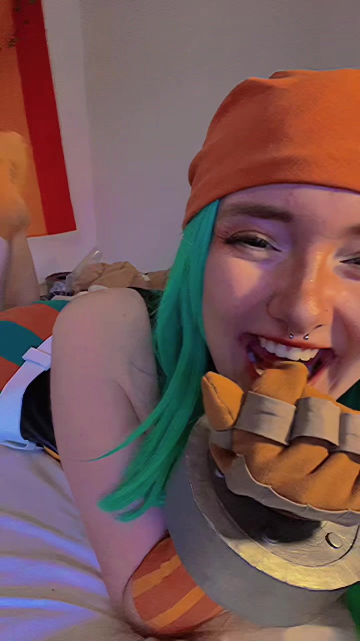 @Cy does cosplays