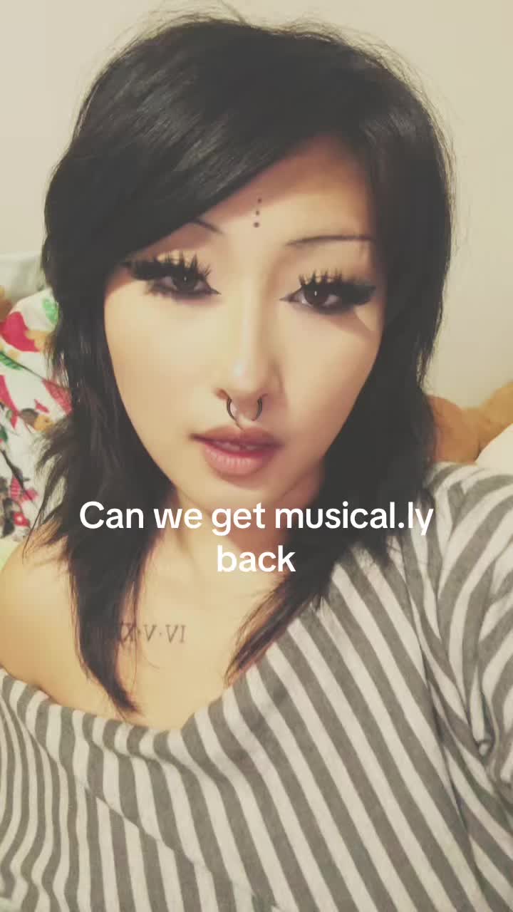 @༺♱༻