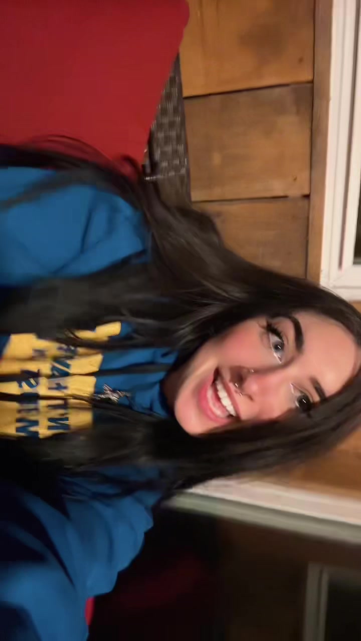 @Emileejo_