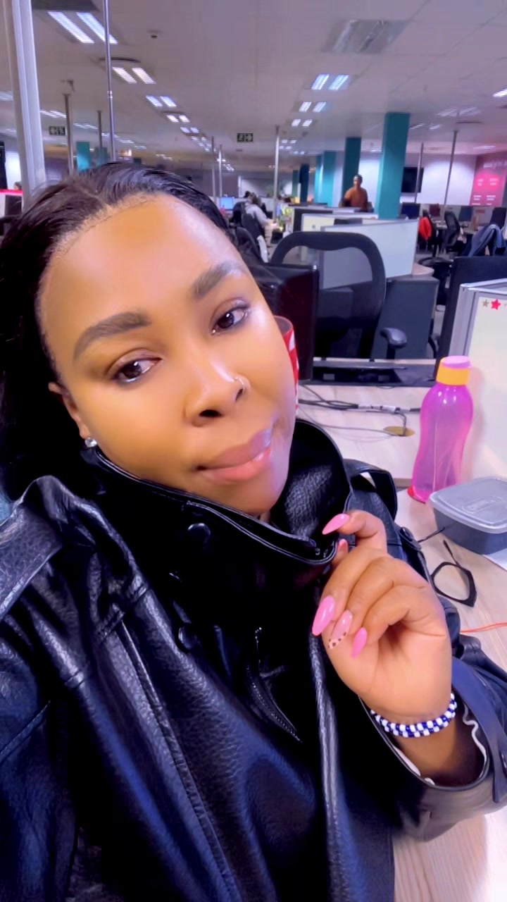 @Pretty Palesa🌺🌹
