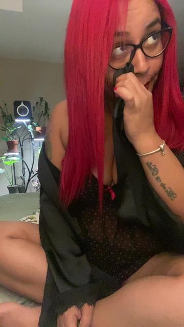 @La_rojita_🍒🤓