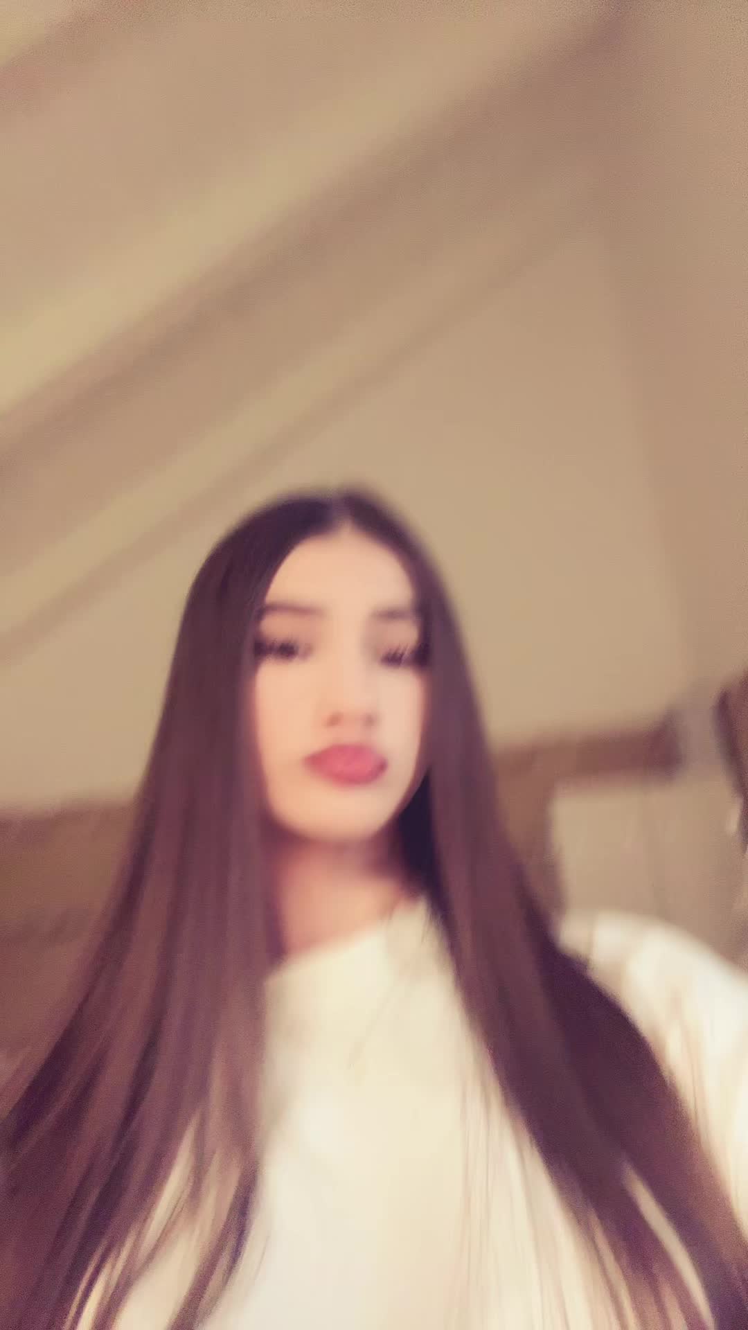 @Ianira