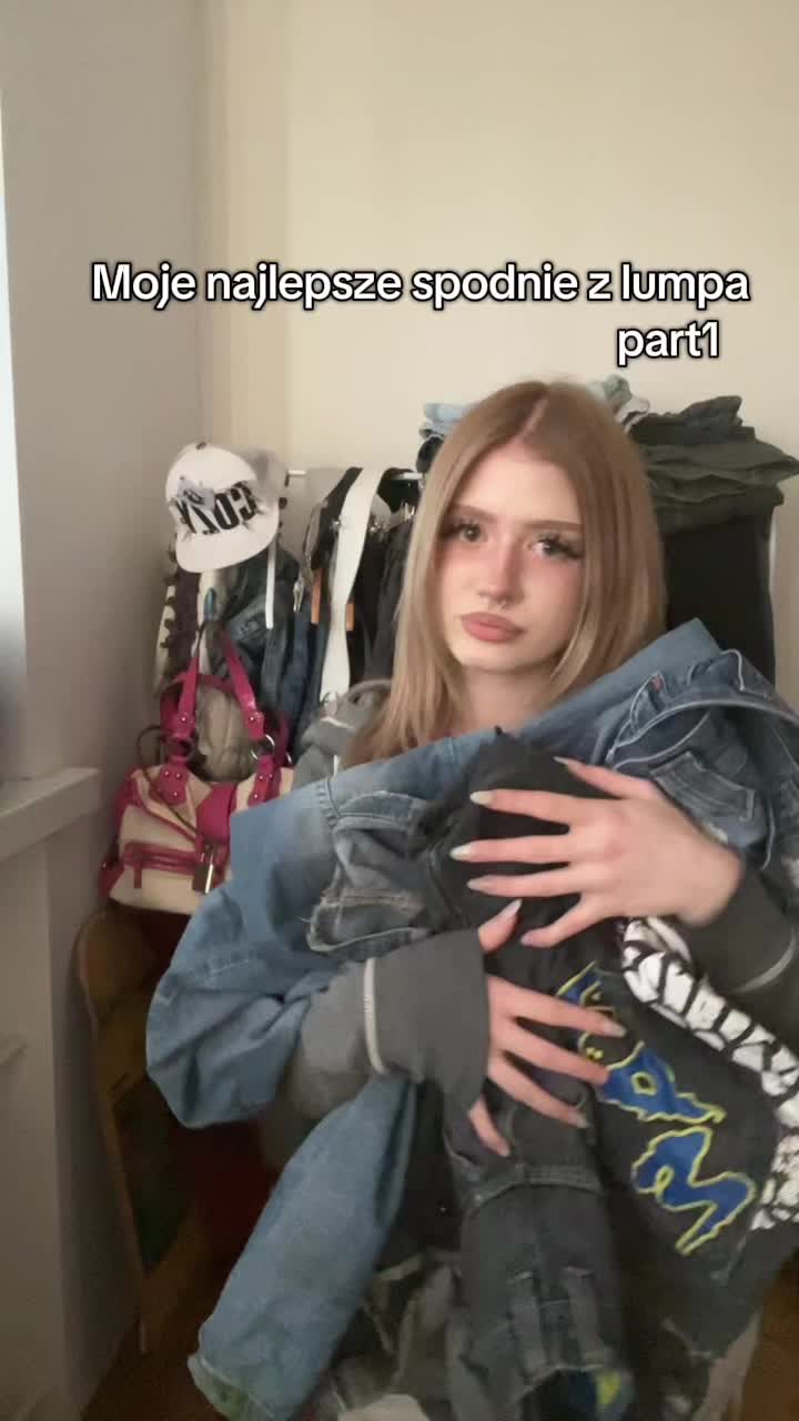 @0mela0