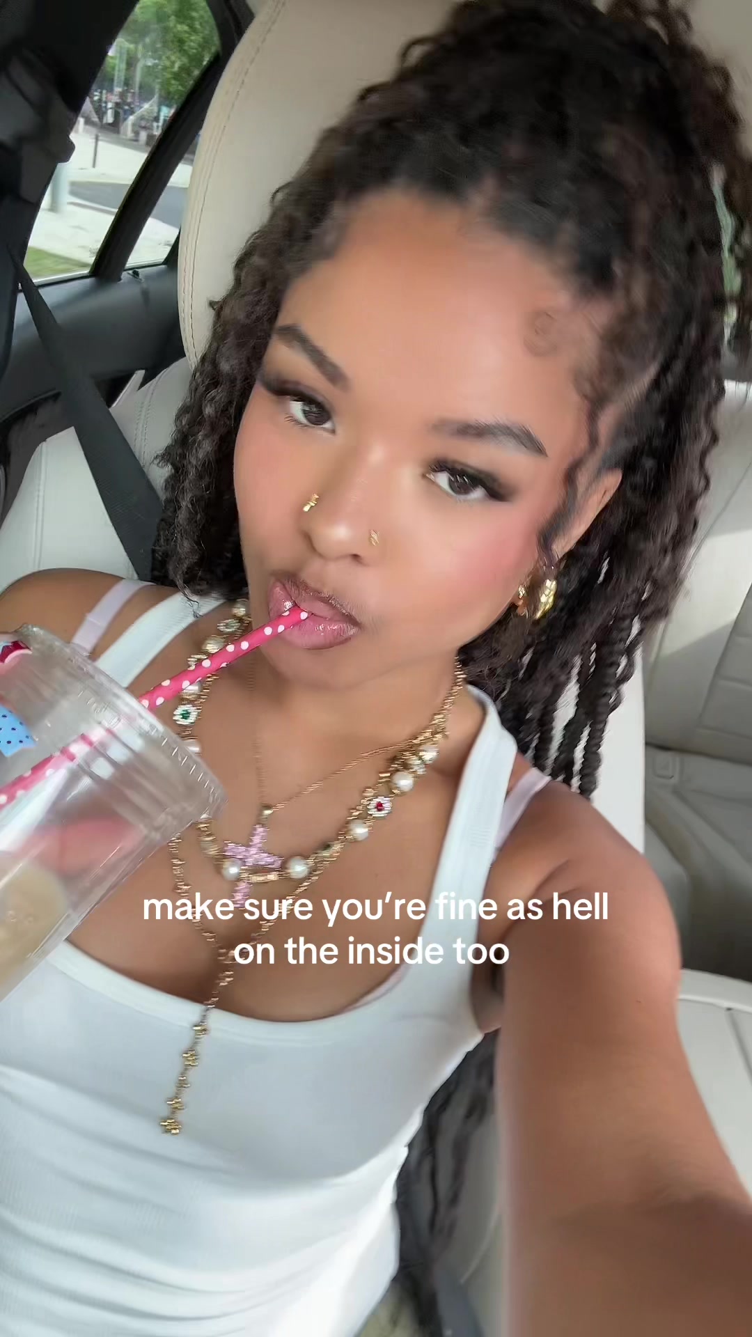 @hotgirlhollyy