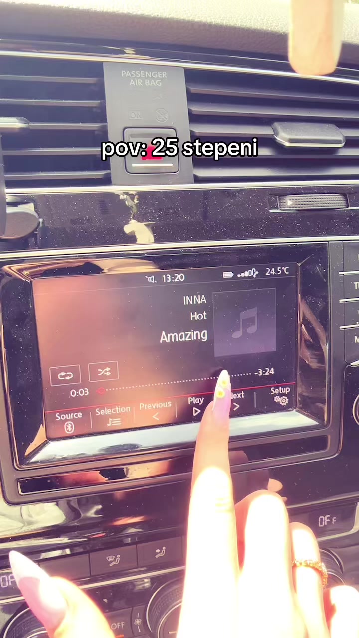@⚜️