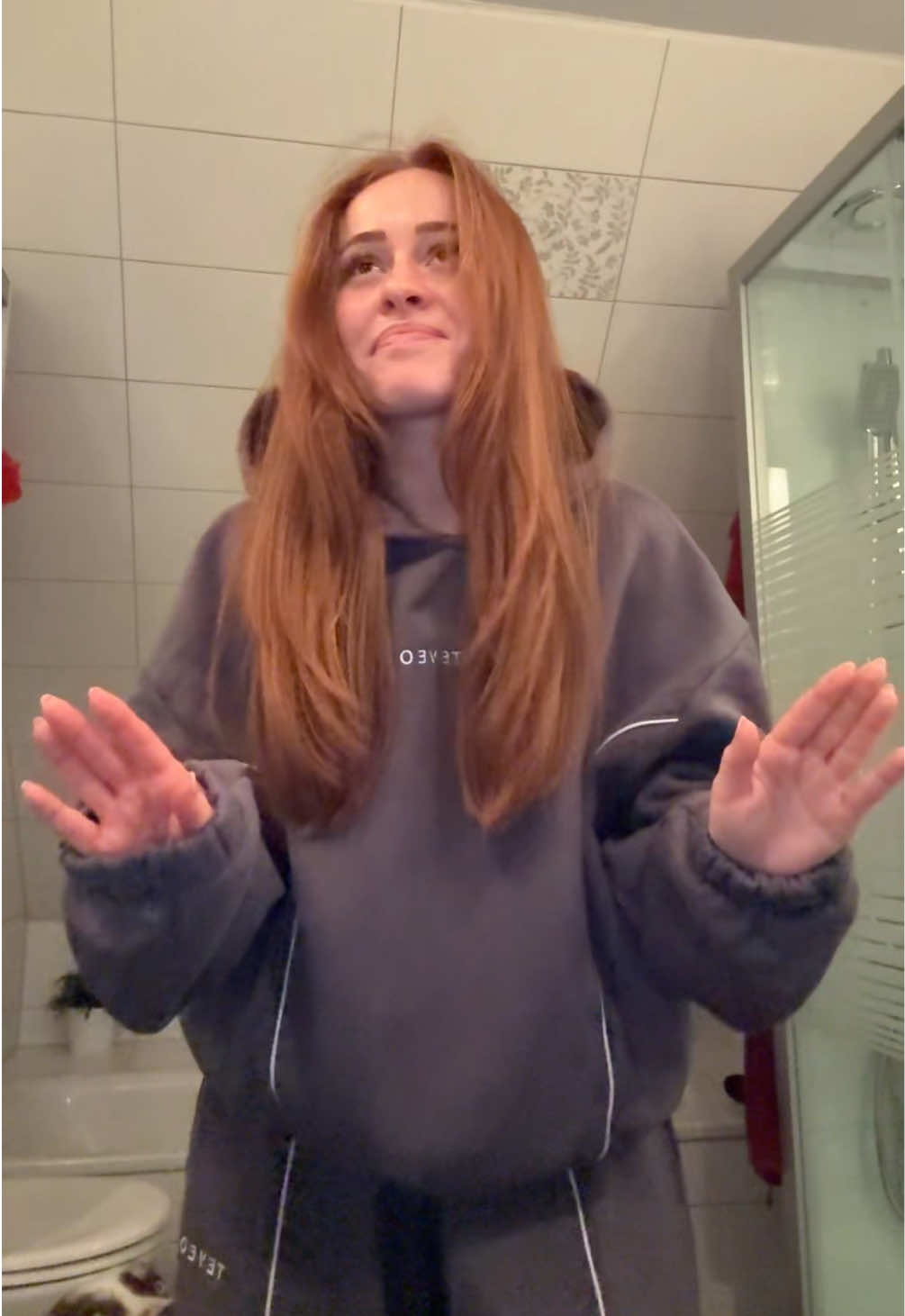 @leoonieb_