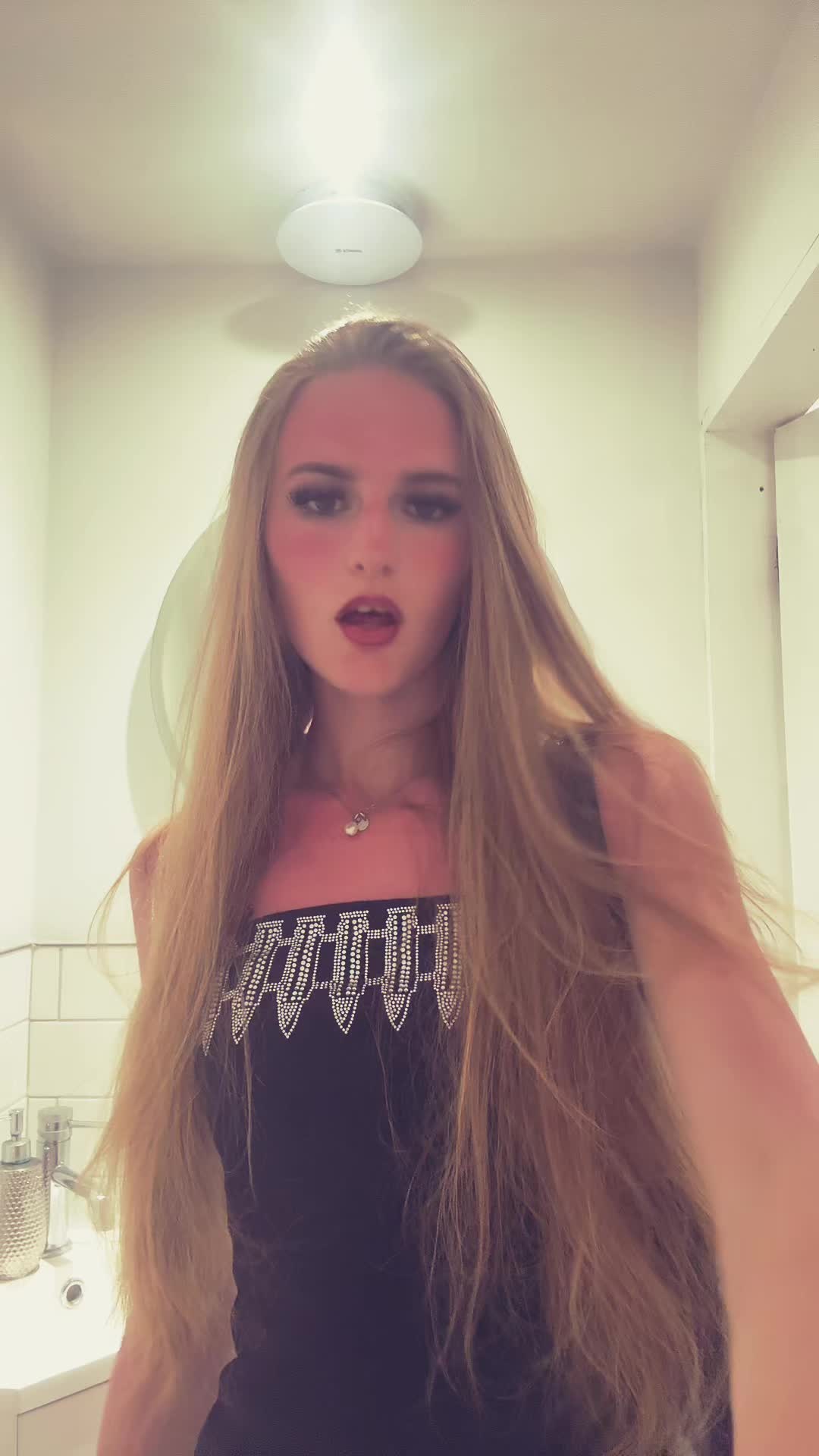 @𝐋𝐮𝐜𝐲🪽