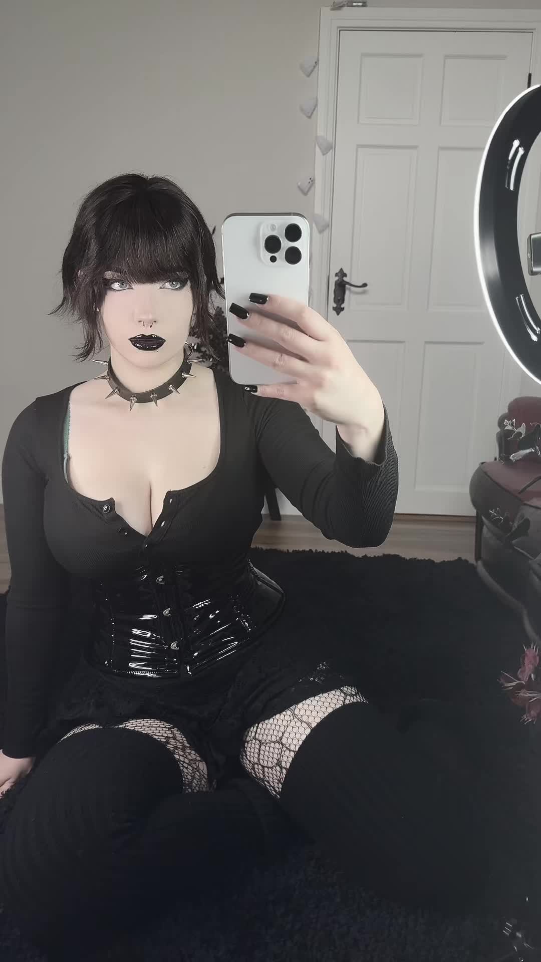 @Cutiegothxo