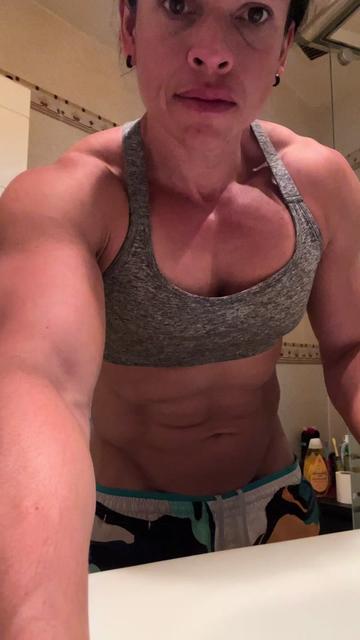 @lolyfitness_