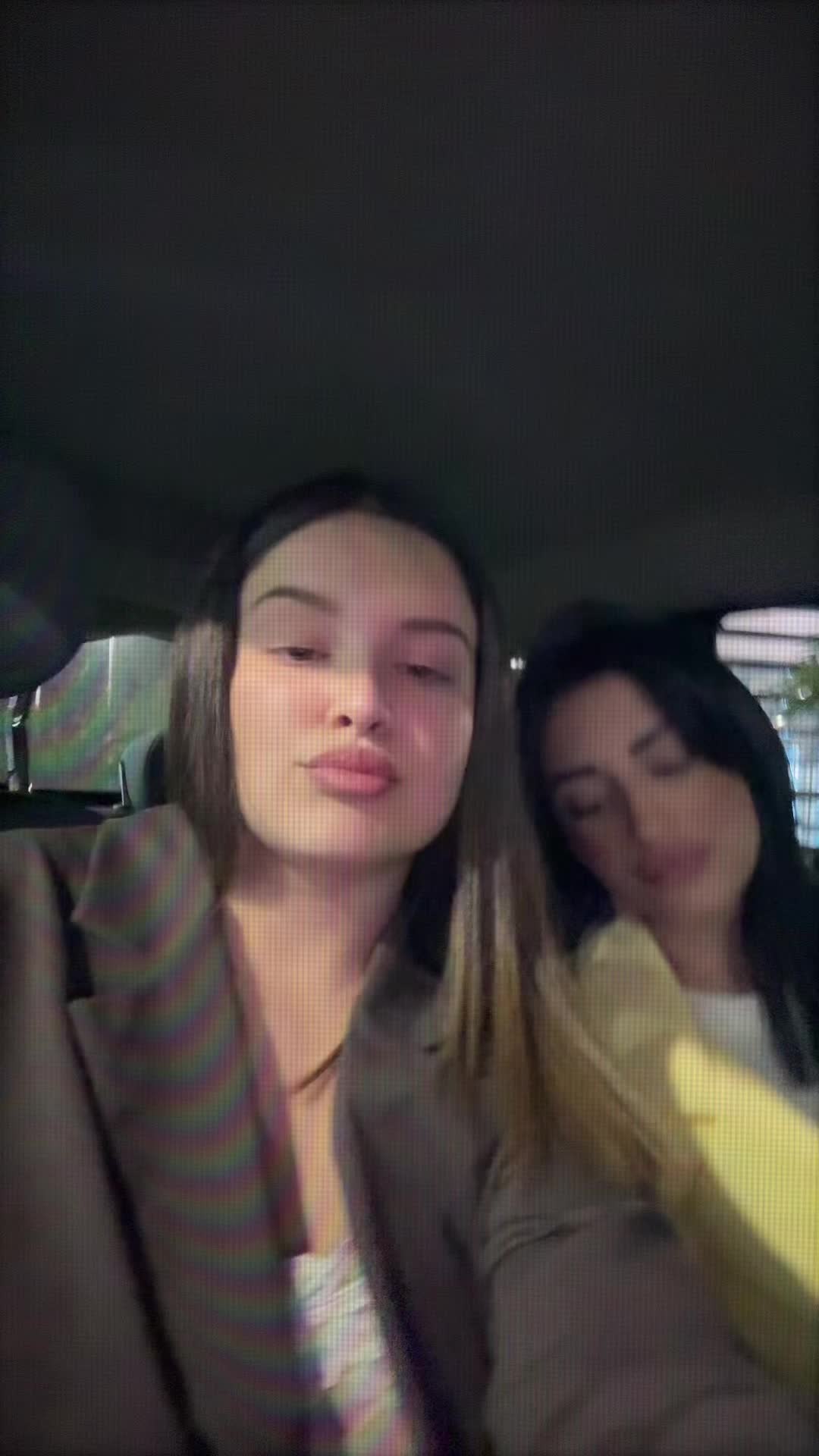 @Asia_piacente