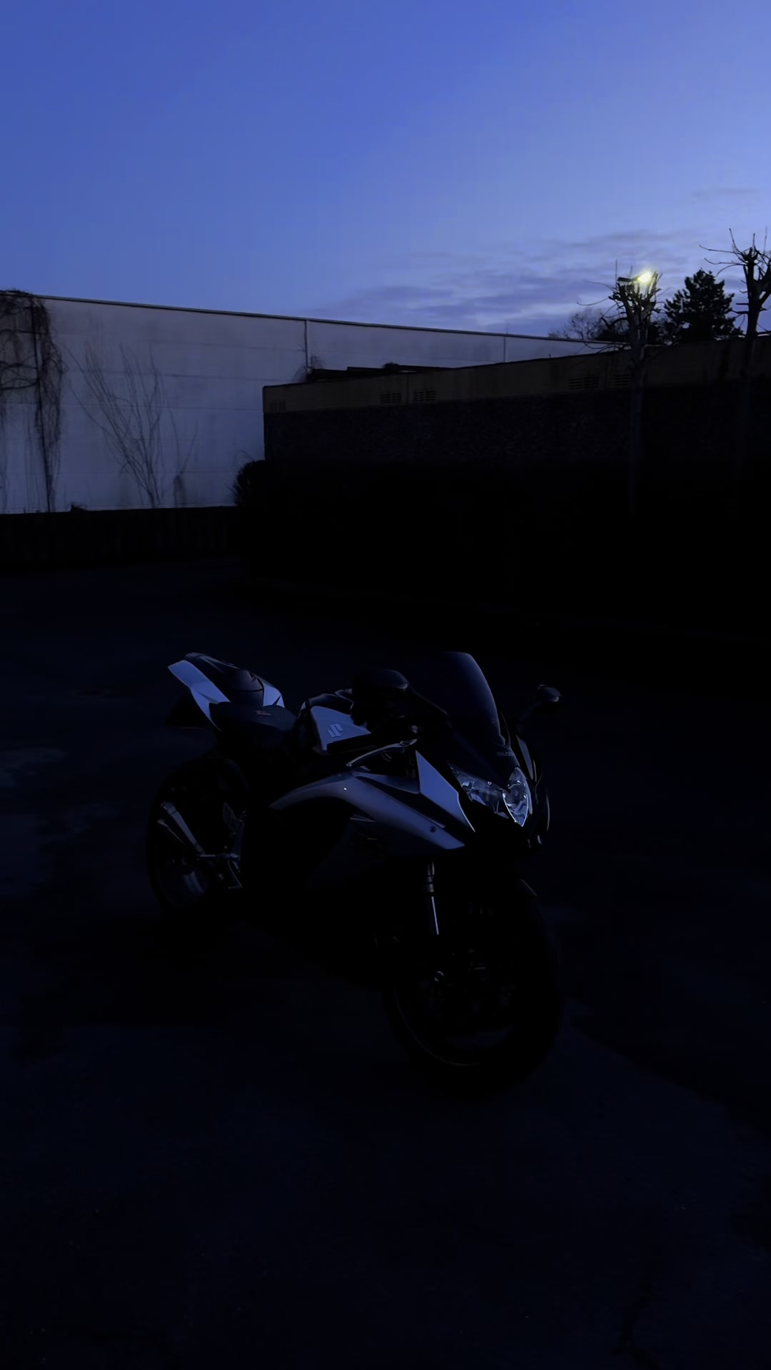 @衣 Zonic