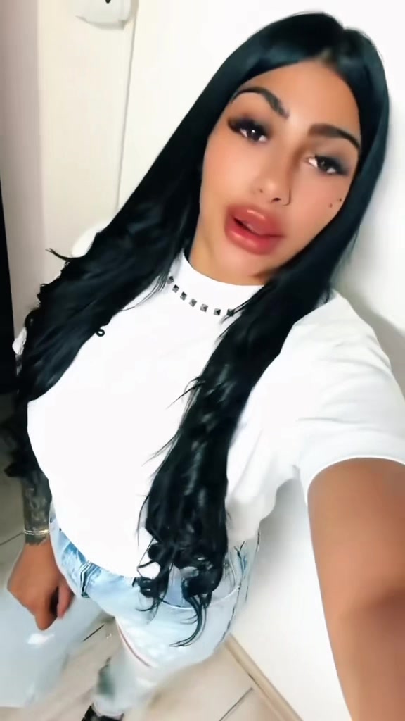 @Ana brunetica