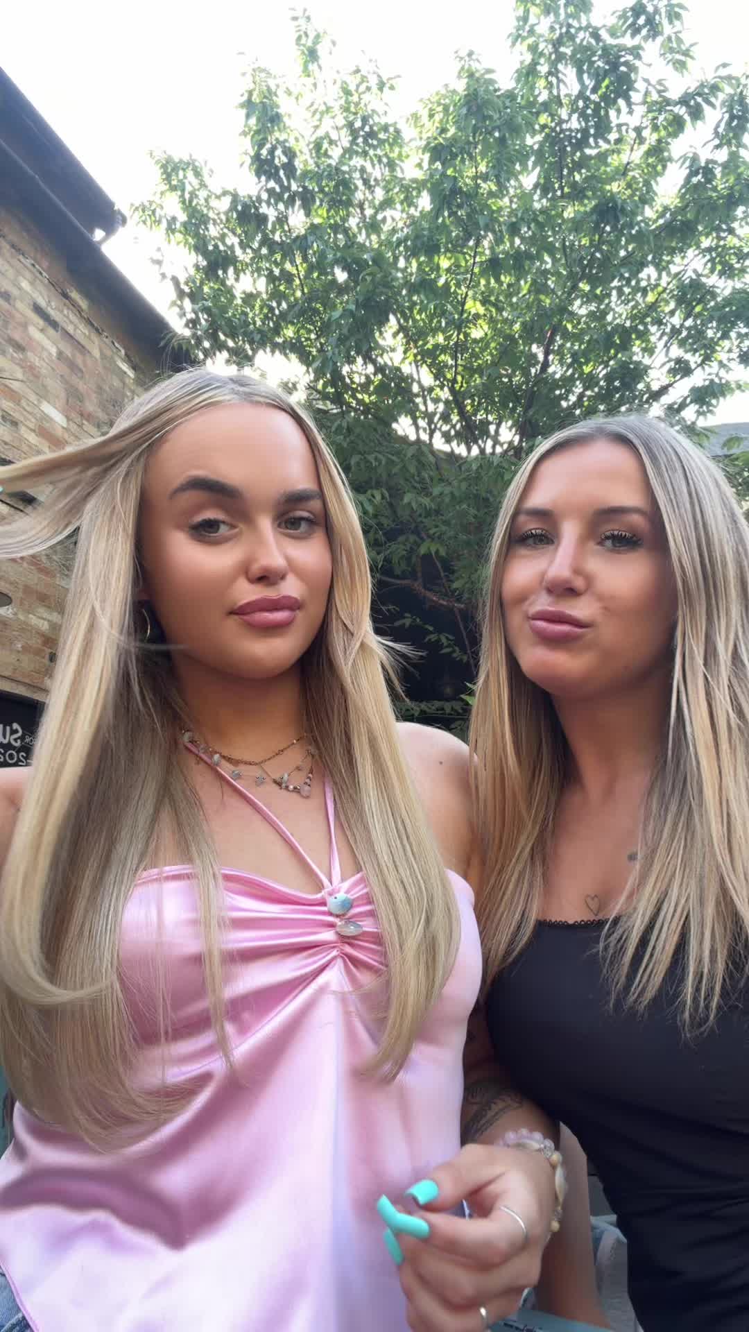 @bella