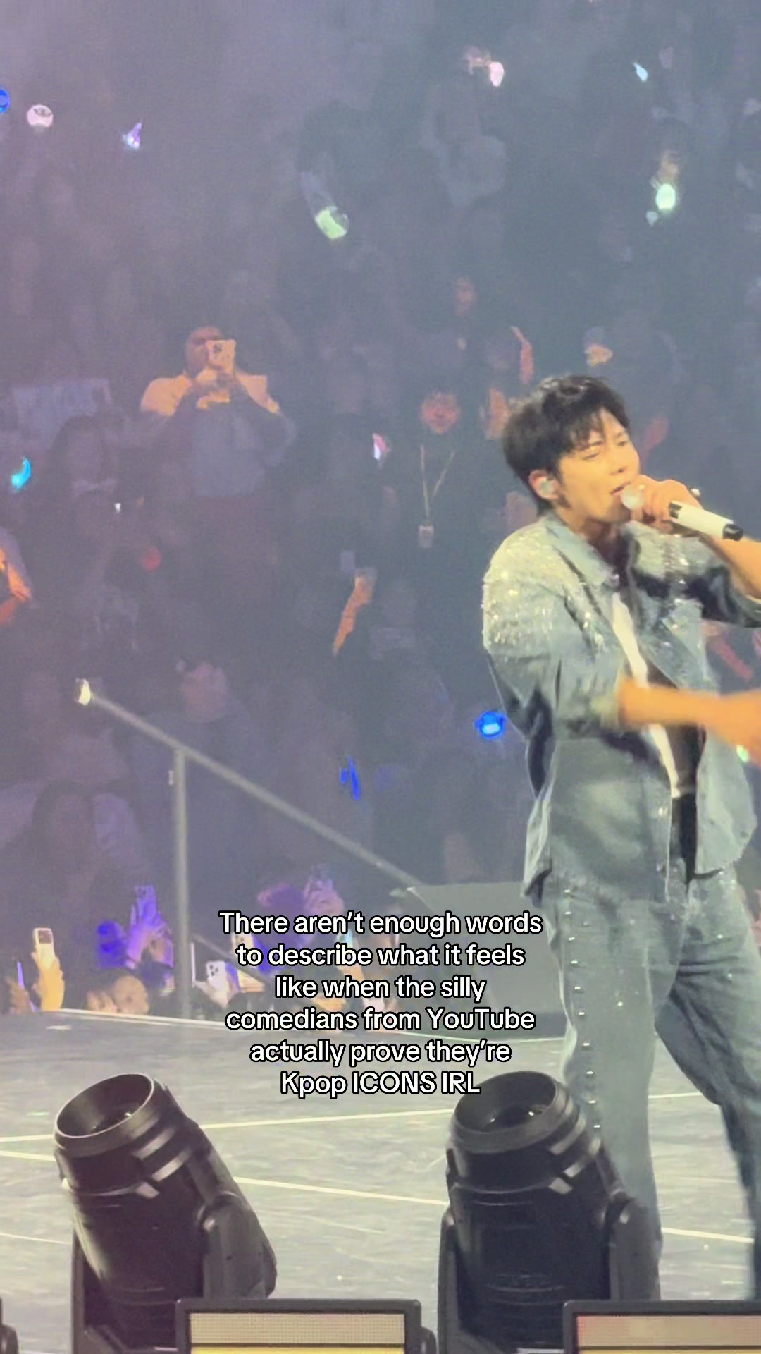 @Ella writes K-pop books