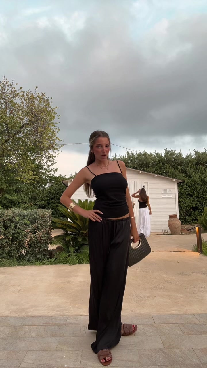 @chloediez_