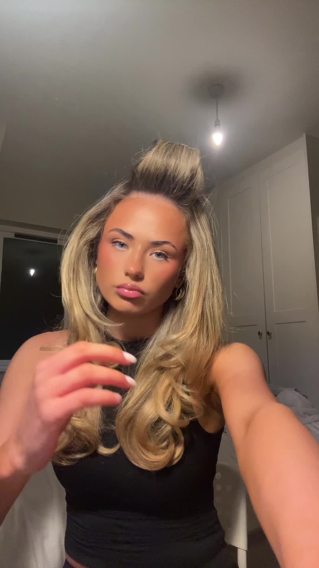@avaflynn15