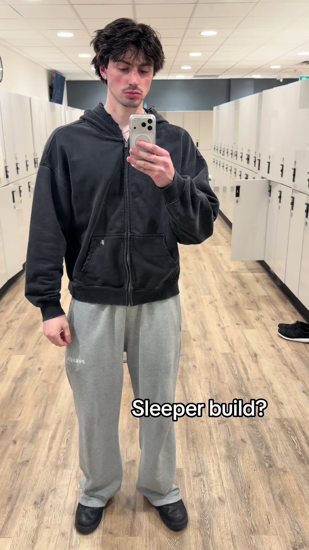 @️
