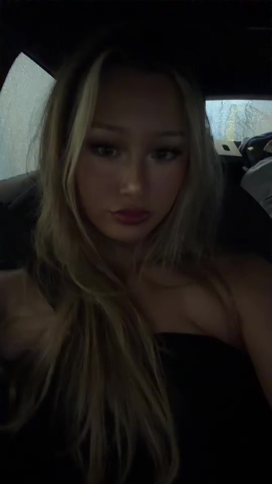 @Elise