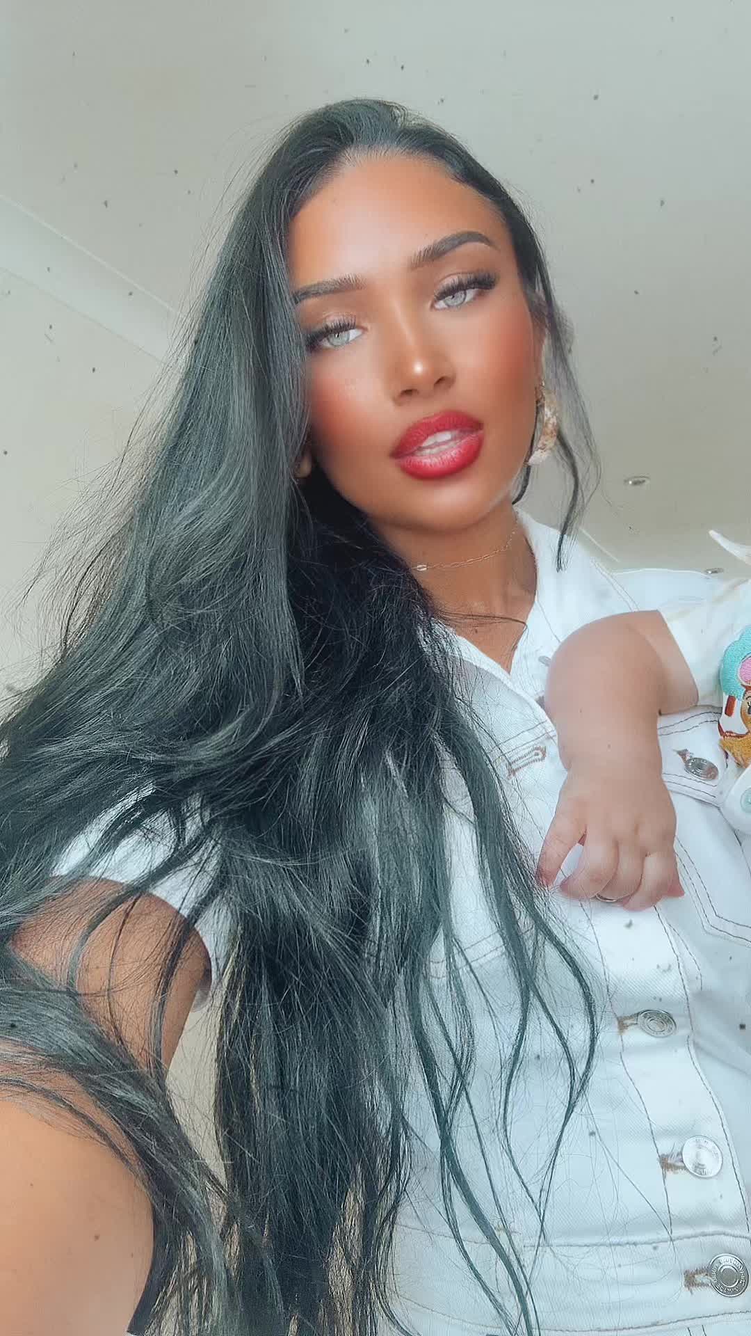 @Nicole_ Leonardx