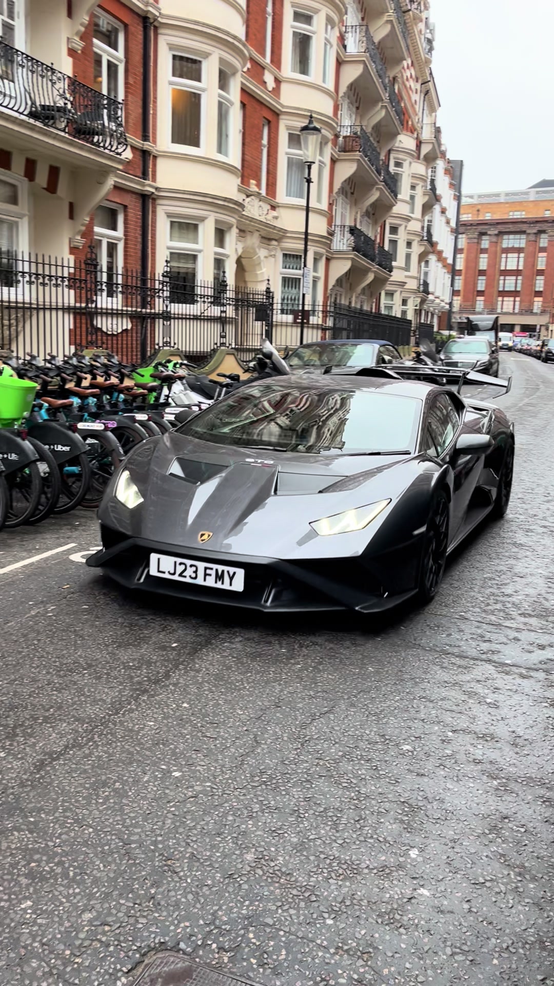 @Hypercars of London