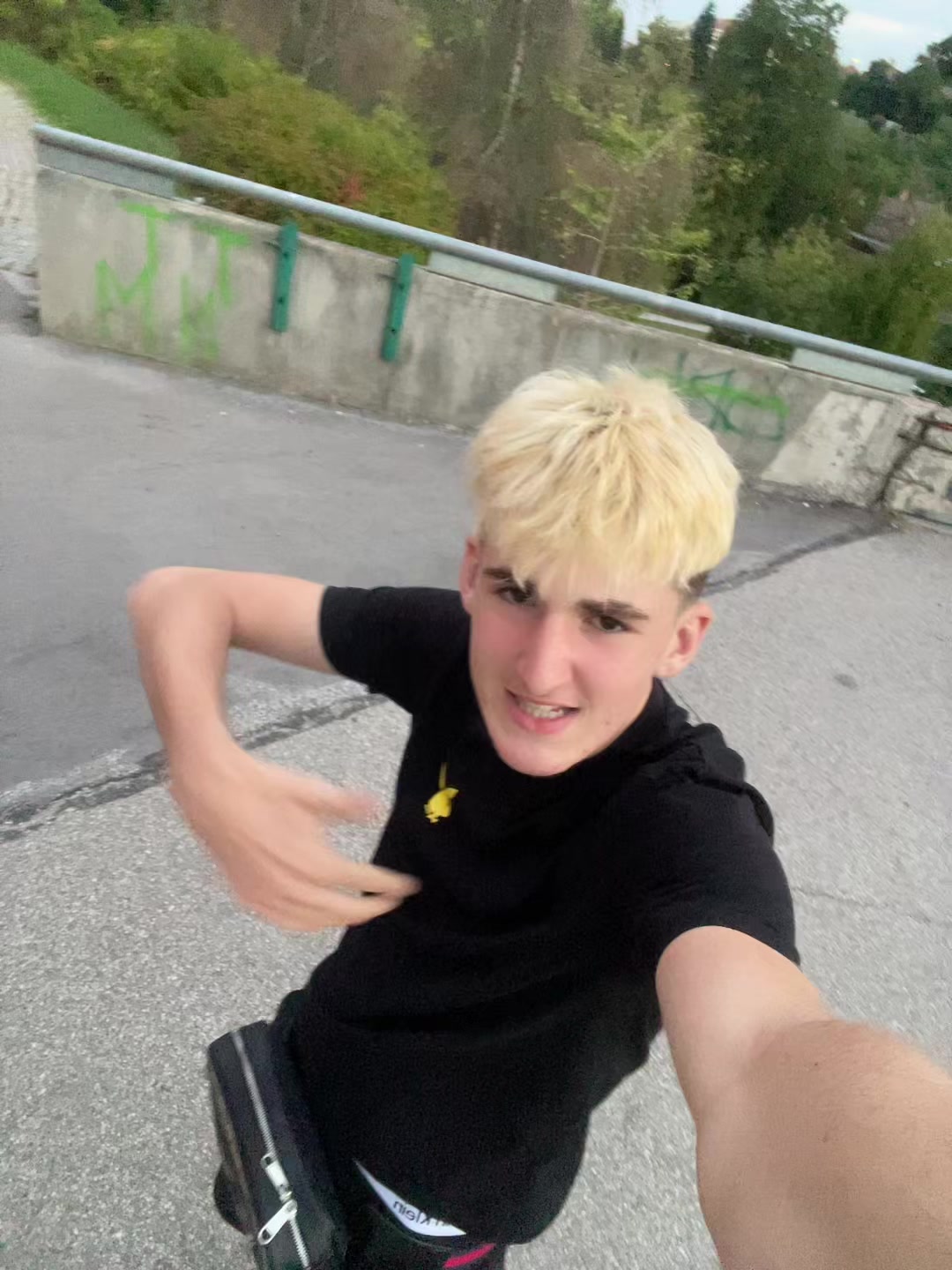 @F A L K O