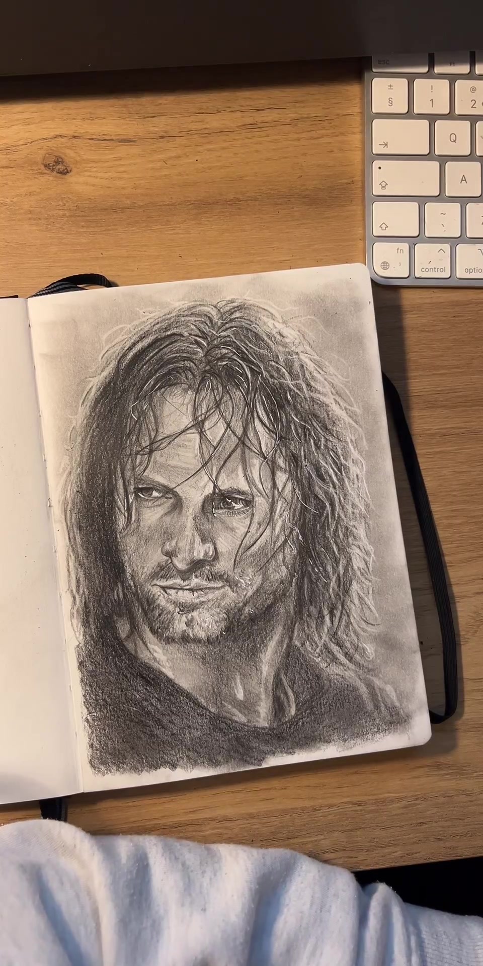 @artbyerinn