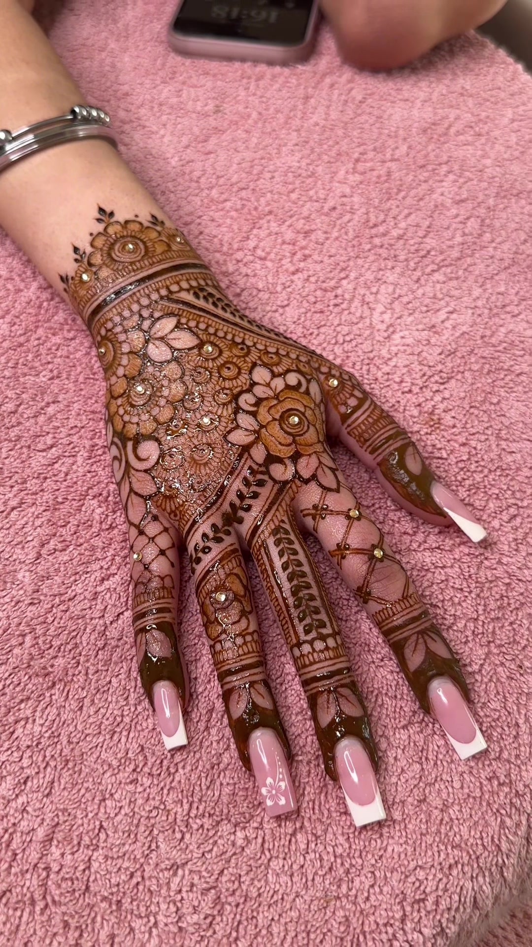 @Henna By Harmeet ✨