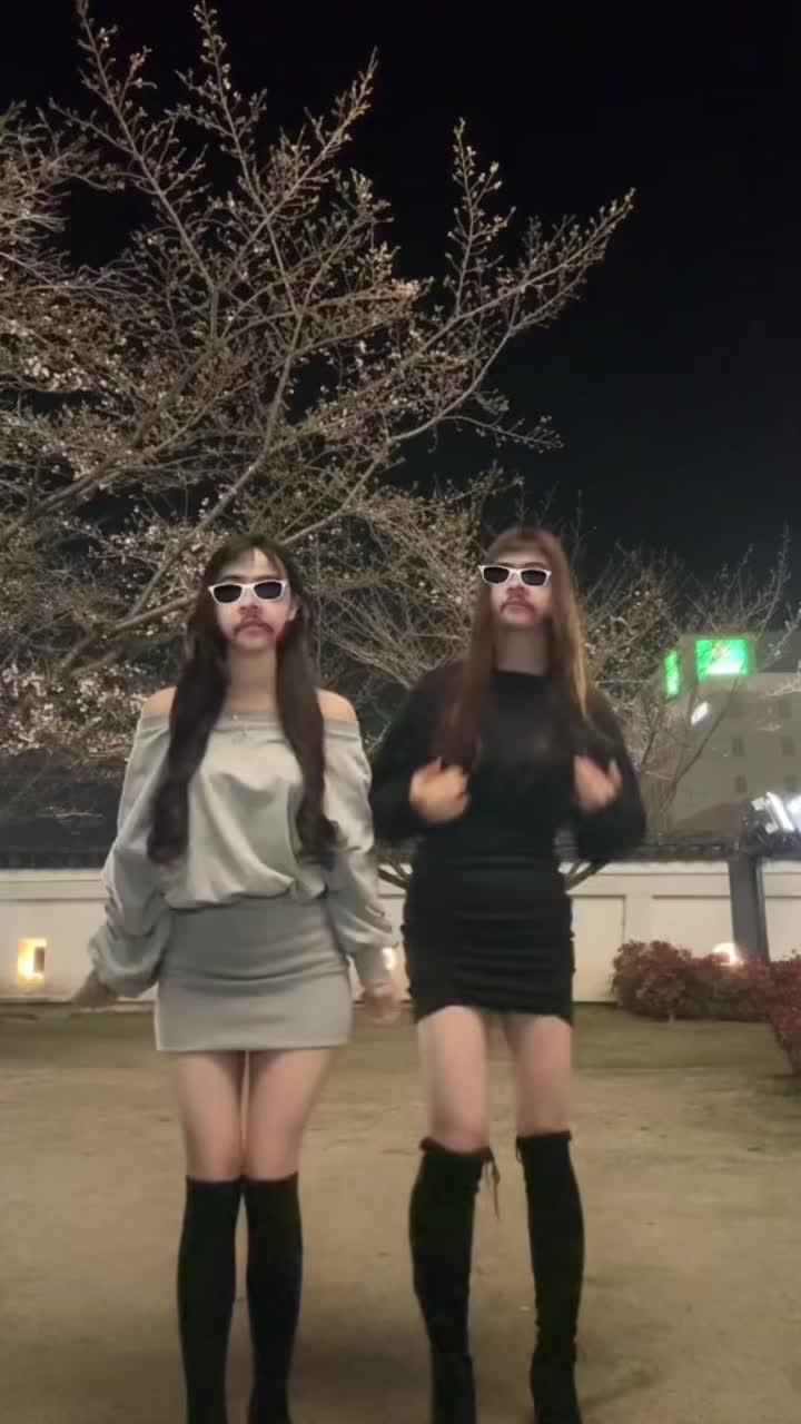 @𝚌𝚑𝚊𝚗𝚛𝚒