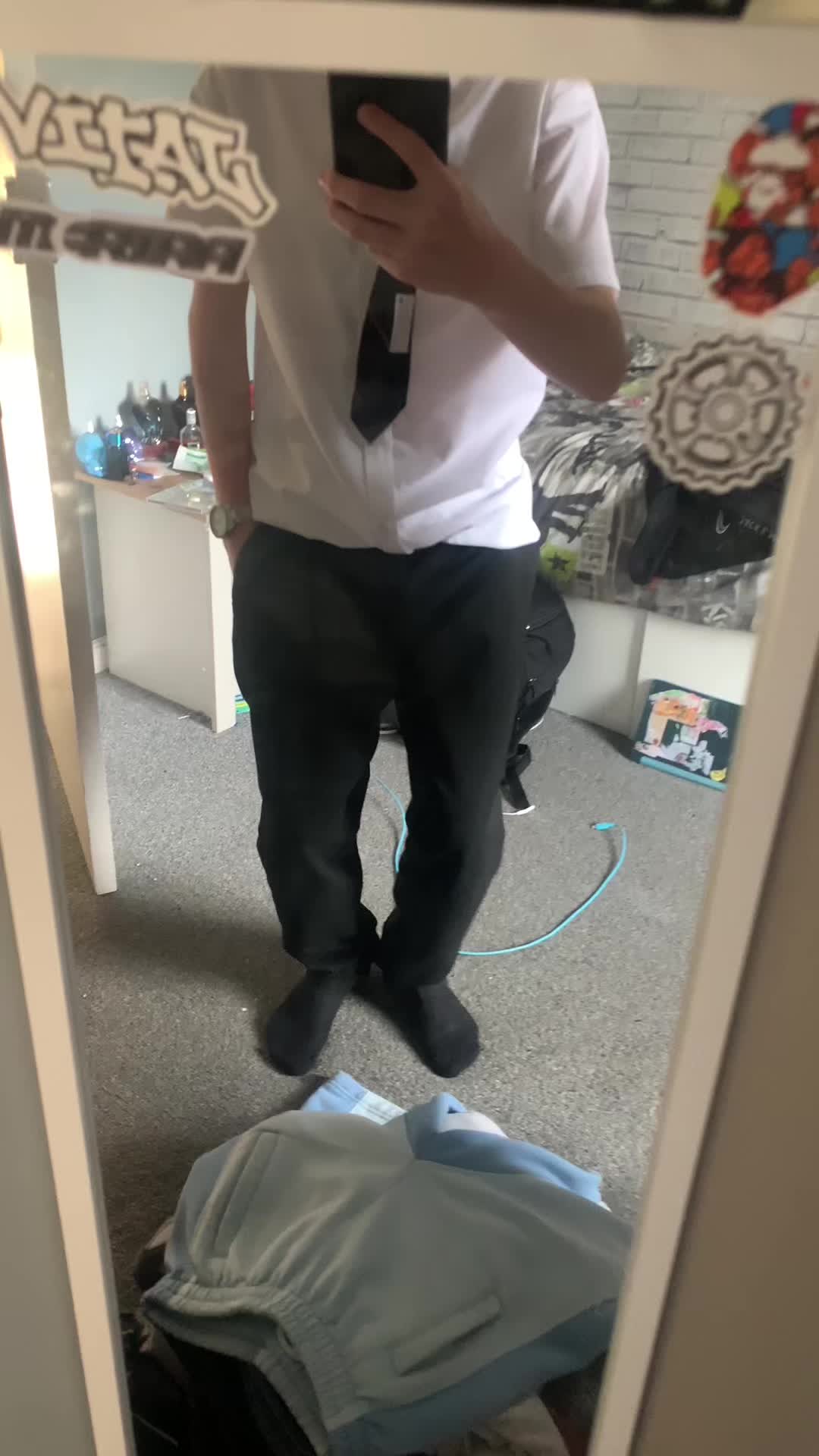 @F1y_Elliot