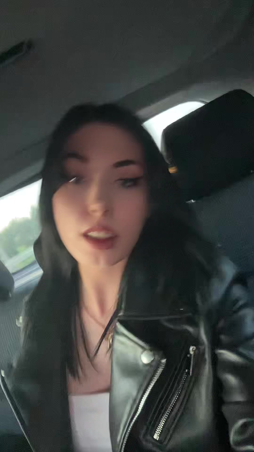 @Larisa Fazakas145