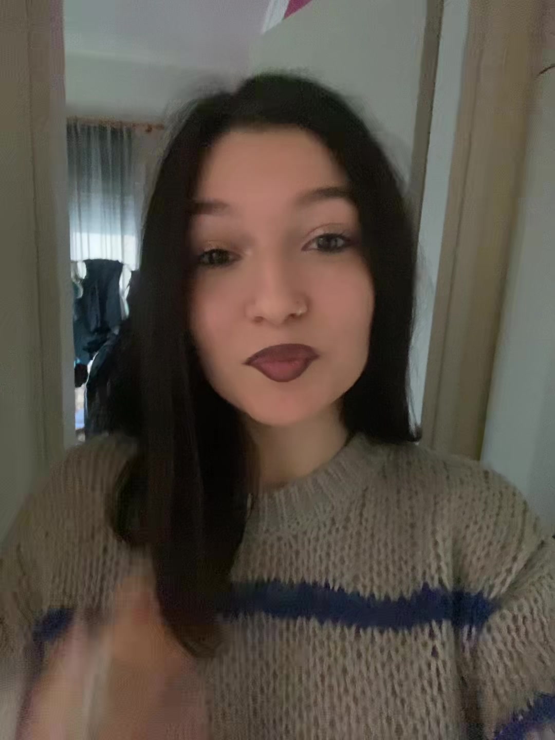 @👩🏻