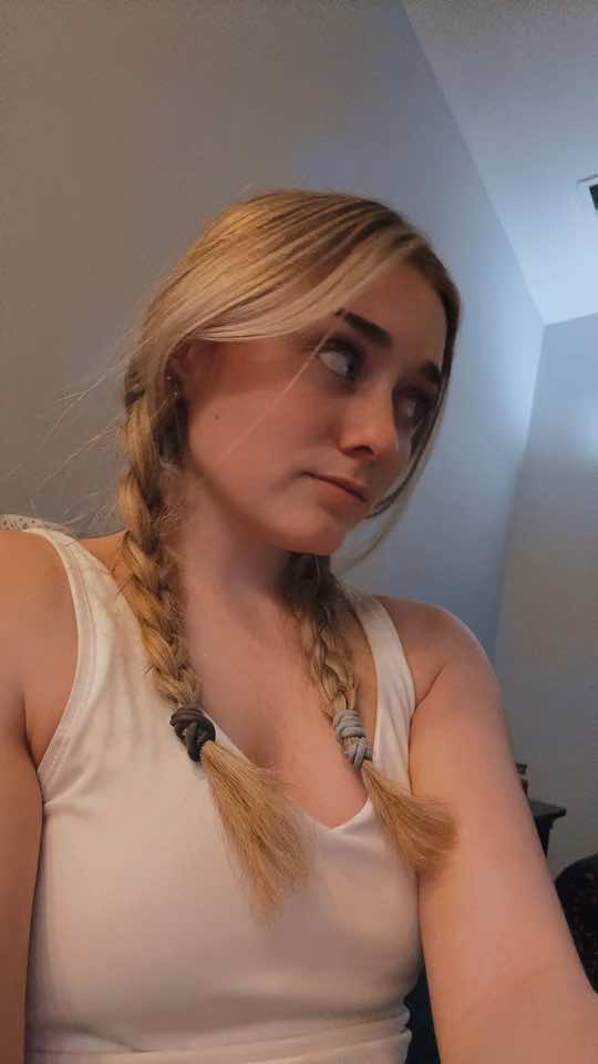 @Emma🖤