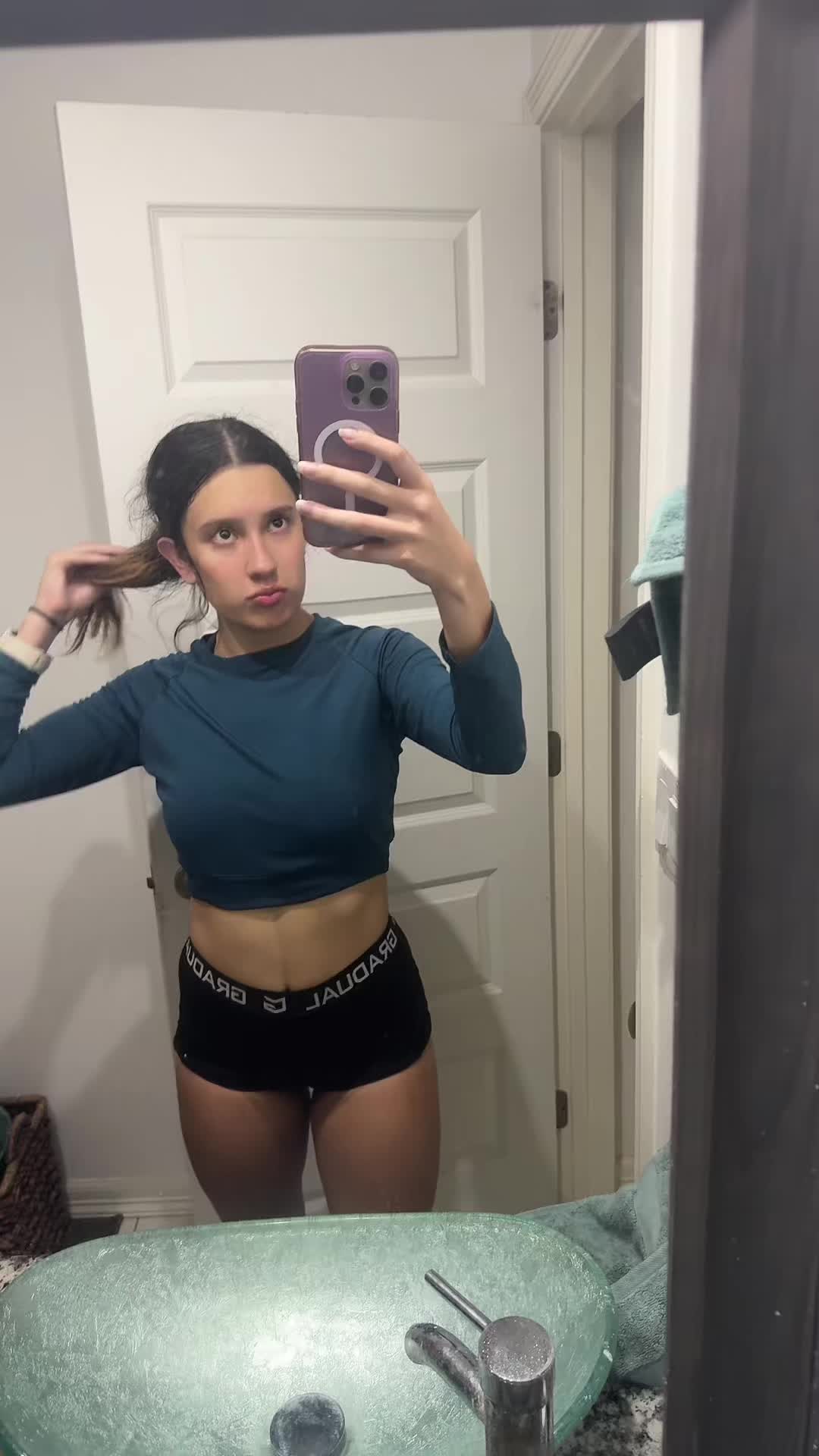 @Sydney Rodriguez