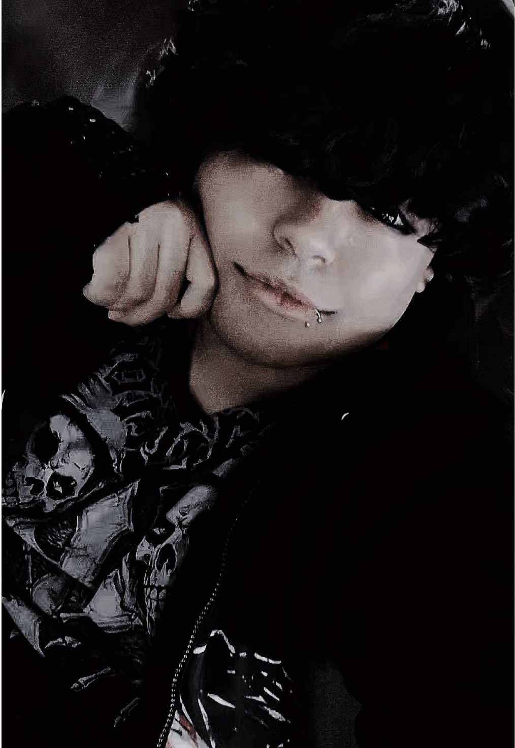 @🖤Gloomy💜