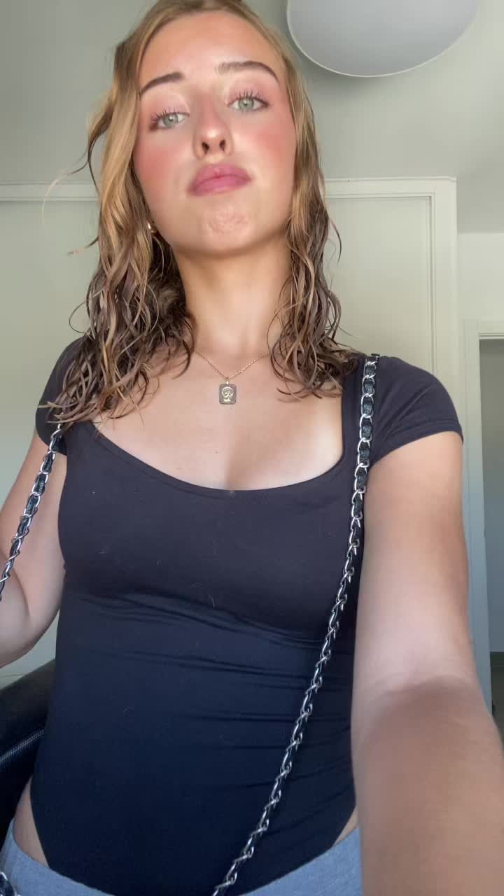 @vaaaleersss._