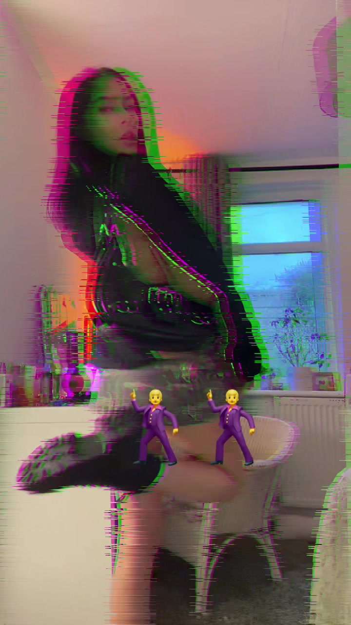 @ℭ𝔥𝔞𝔯𝔦𝔰✭🐈&zwj;⬛