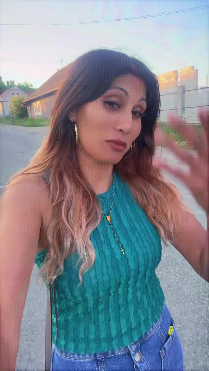 @💞💞Laura brunețica👑 👑