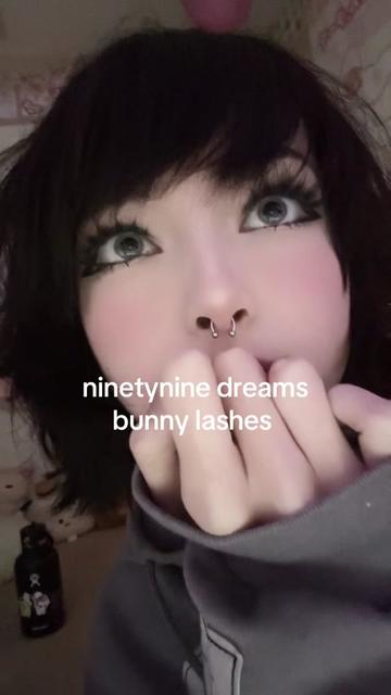 @elliibear