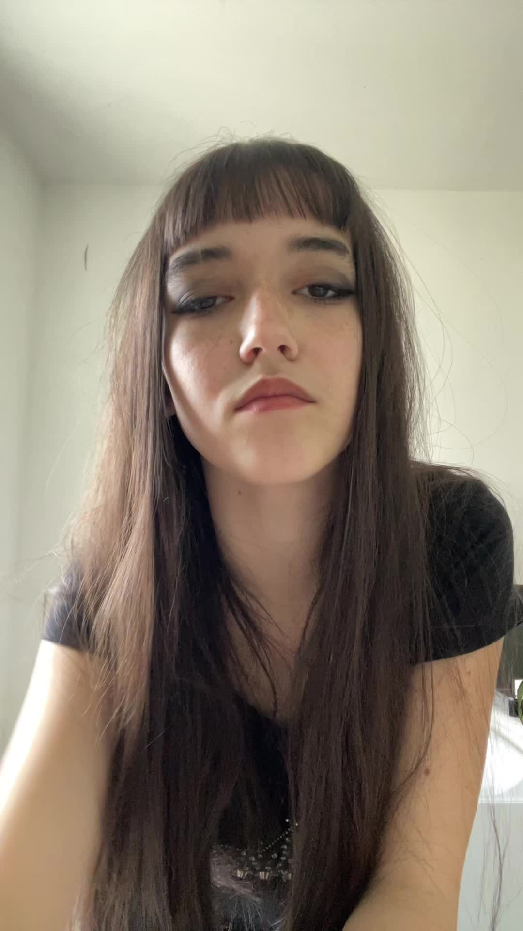 @🧟&zwj;♀️🧟&zwj;♀️