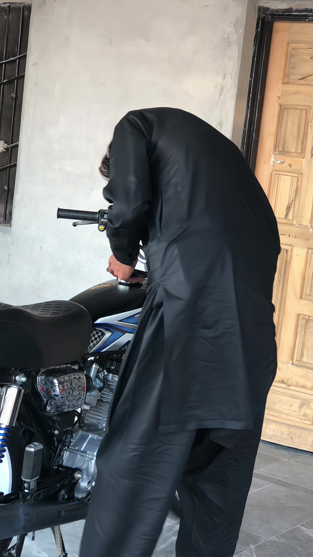@مَلک زَادہ🥱